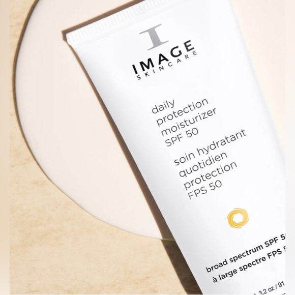 IMAGE SKINCARE daily protection moisturizer SPF 50 - 1/2 full of 91m (approx.) - Picture 2 of 5